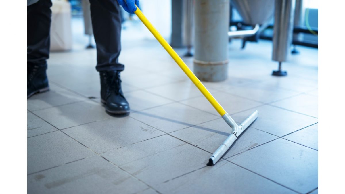 The Benefits of Using Professional-Grade Commercial Cleaning Supplies